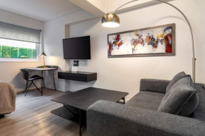 Brand-New , Delux apt in Central Athens!
